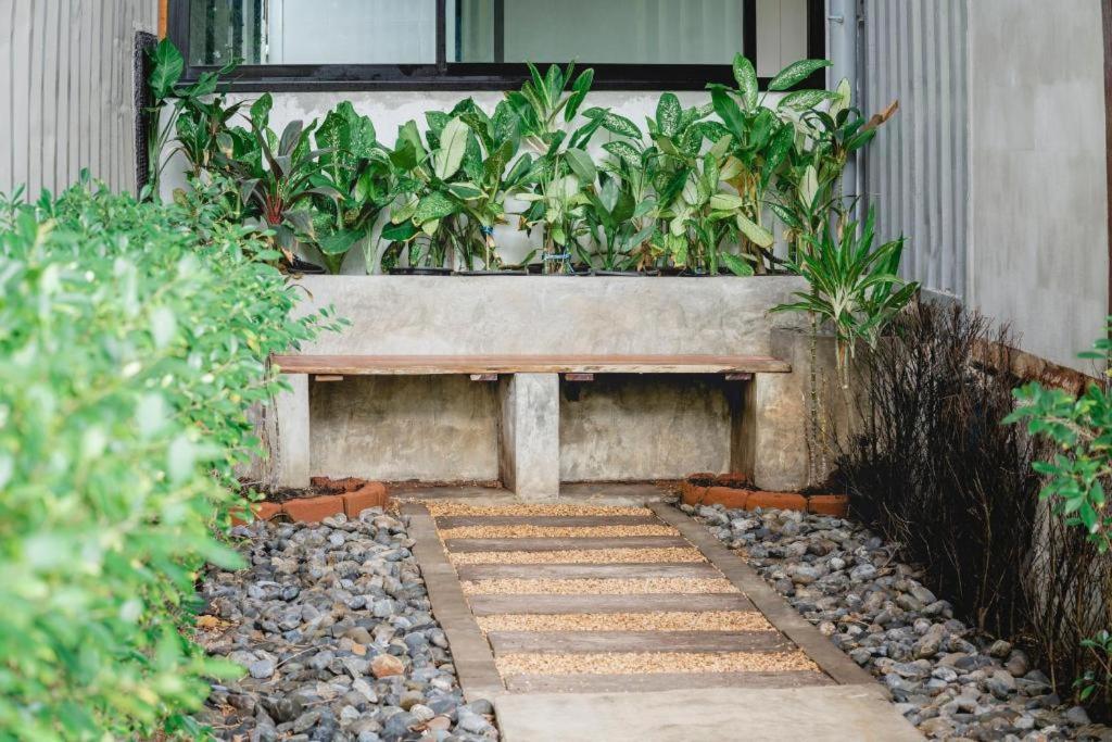 Qbix Hotel Khon Kaen Bagian luar foto