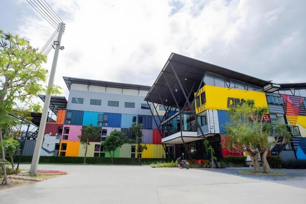 Qbix Hotel Khon Kaen Bagian luar foto